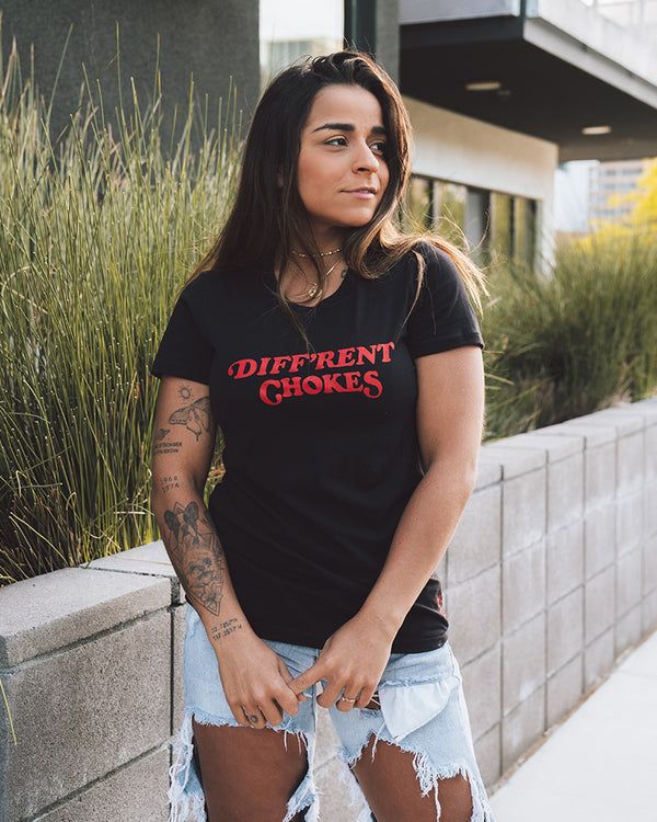 Diff'rent Chokes Women's Tee